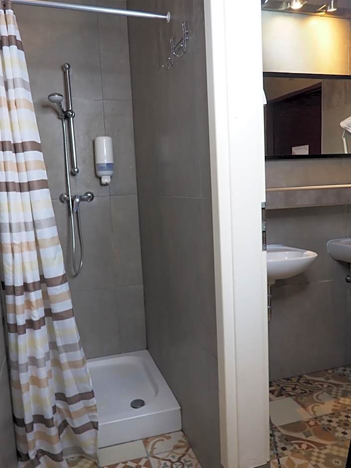 New World St Hostel