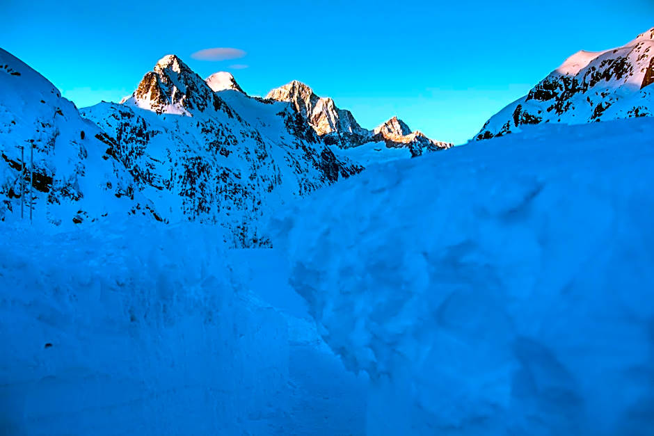 Historisches Alpinhotel Grimsel Hospiz