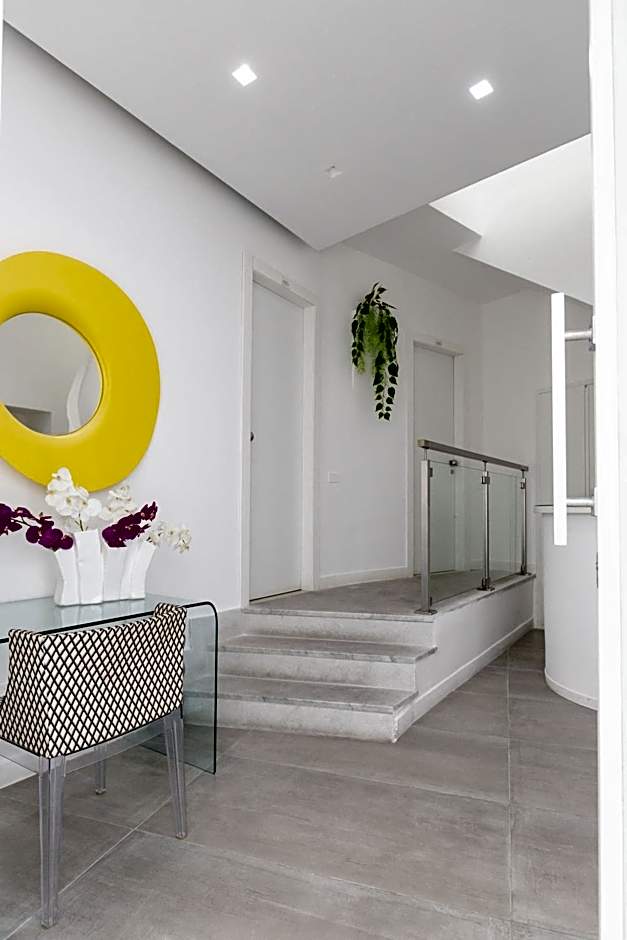 White 1903 - Rooftop Pool & Luxury Rooms