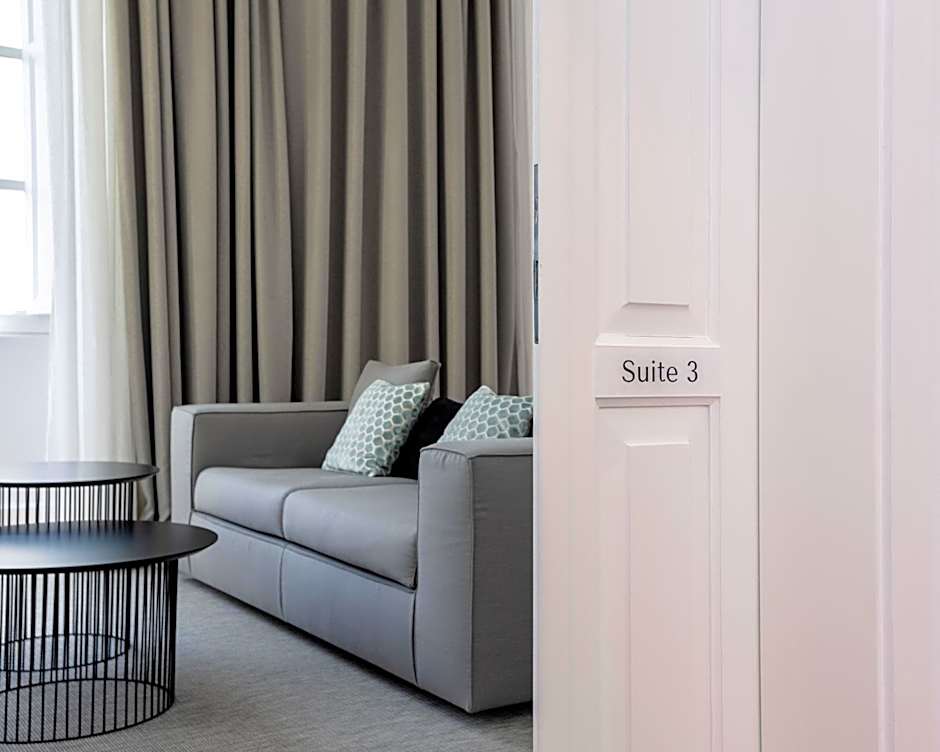 The Park Suites by IRES LAR