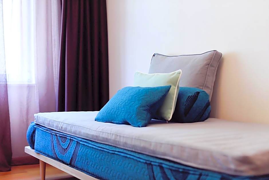 Living In Aparthotel