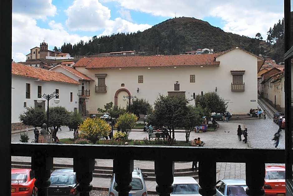 Cusco Plaza Nazarenas
