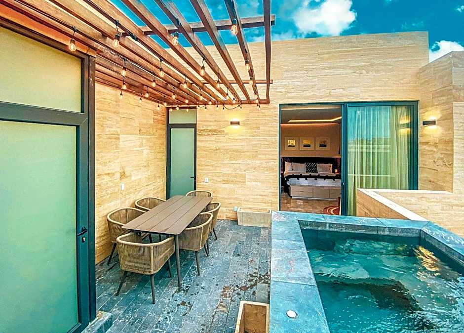 Mistiq Tulum