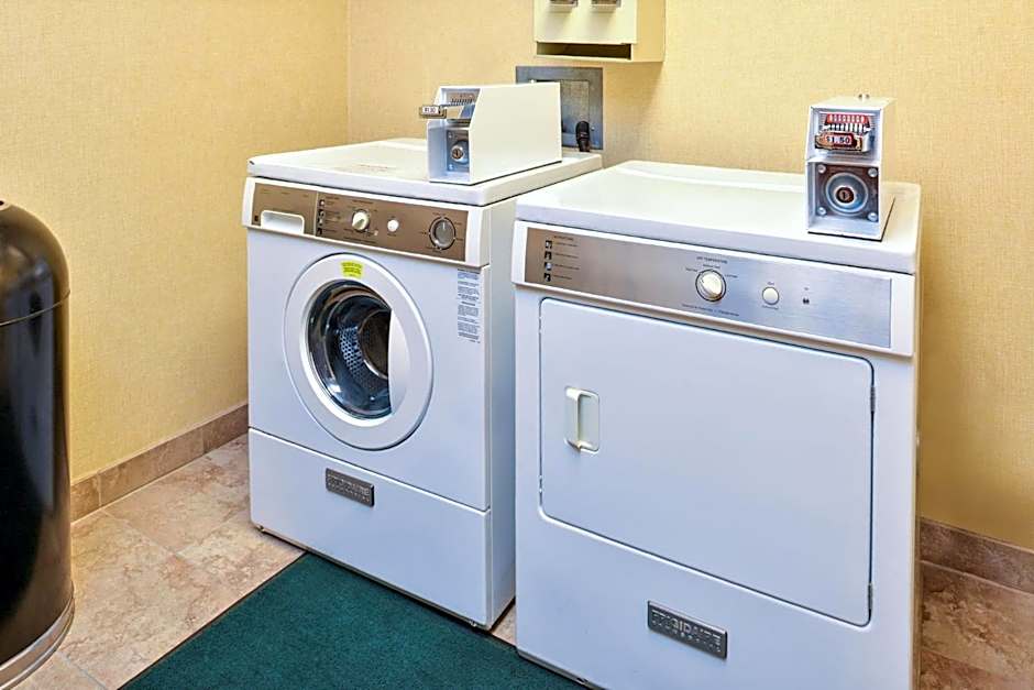 Holiday Inn Express Hotel & Suites Portland - Jantzen Beach By IHG