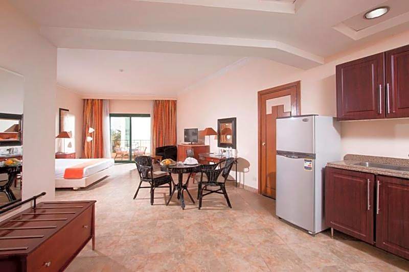 Swiss Inn Plaza Hotel