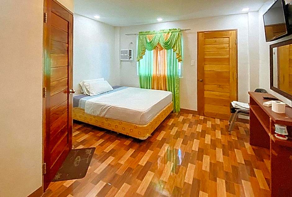 RedDoorz @ 4ks Pension House Bogo City Cebu