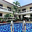 Tropical Palm Resort.