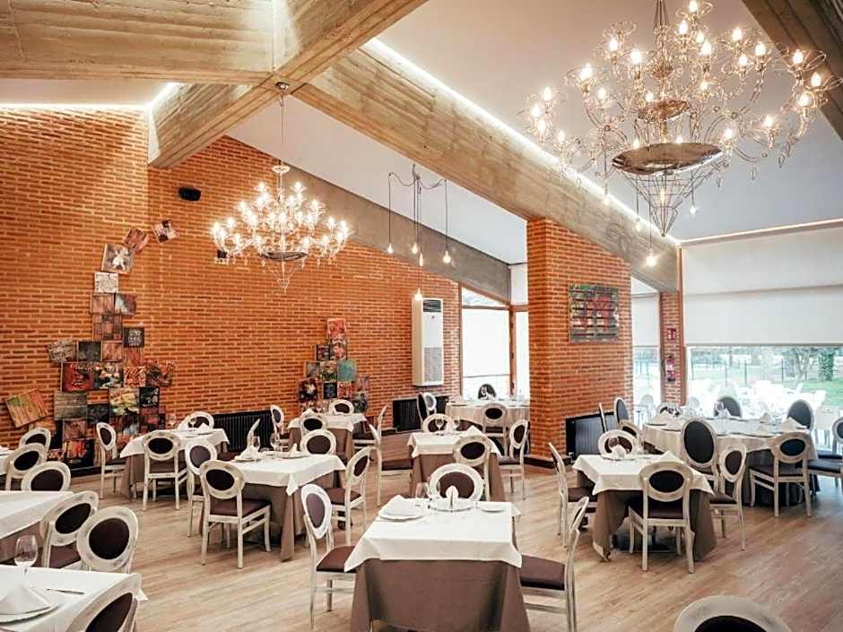 Hotel Restaurante El Montico