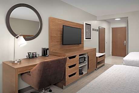 Queen Room with Two Queen Beds - Hearing Accessible/Non-Smoking