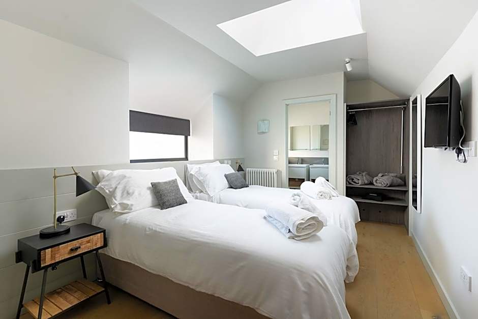 The Roost on Rock Road