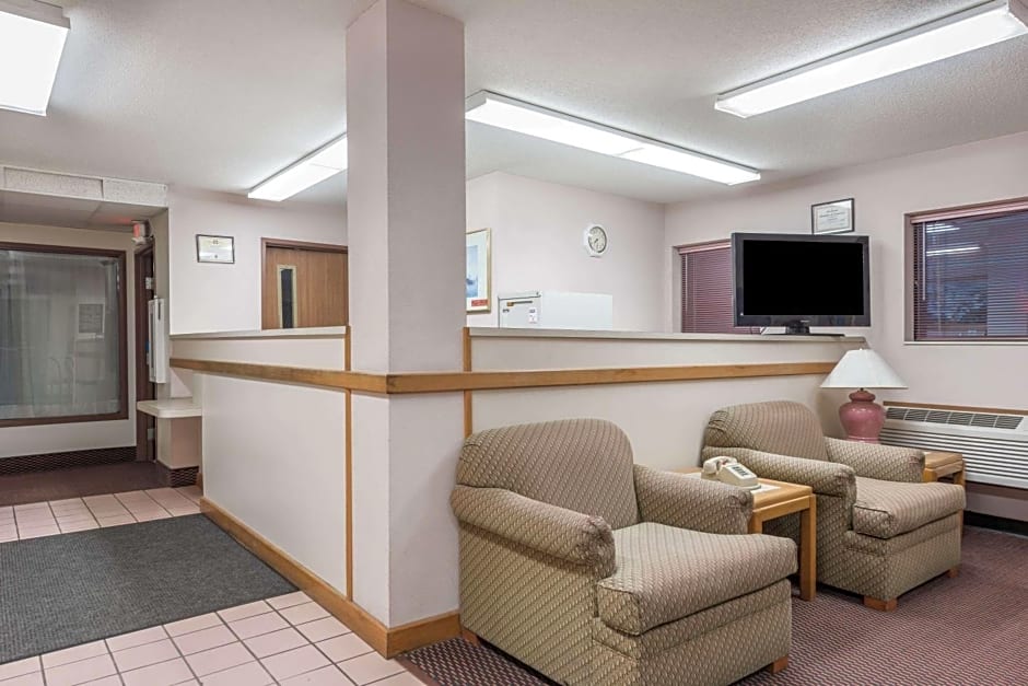 Super 8 by Wyndham Du Quoin
