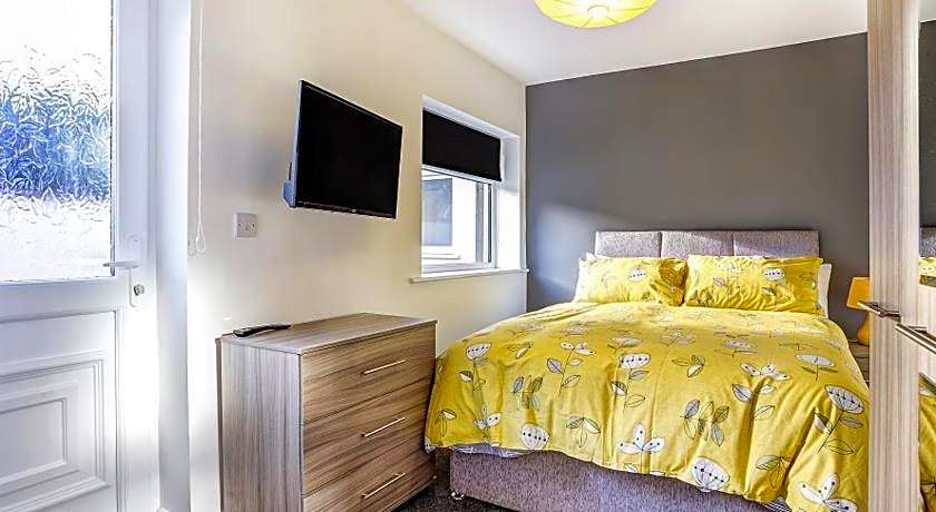 Townhouse PLUS @ 166 Edleston Road Crewe