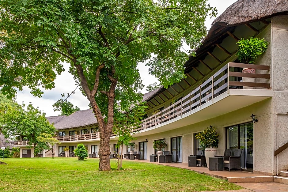 Azambezi River Lodge