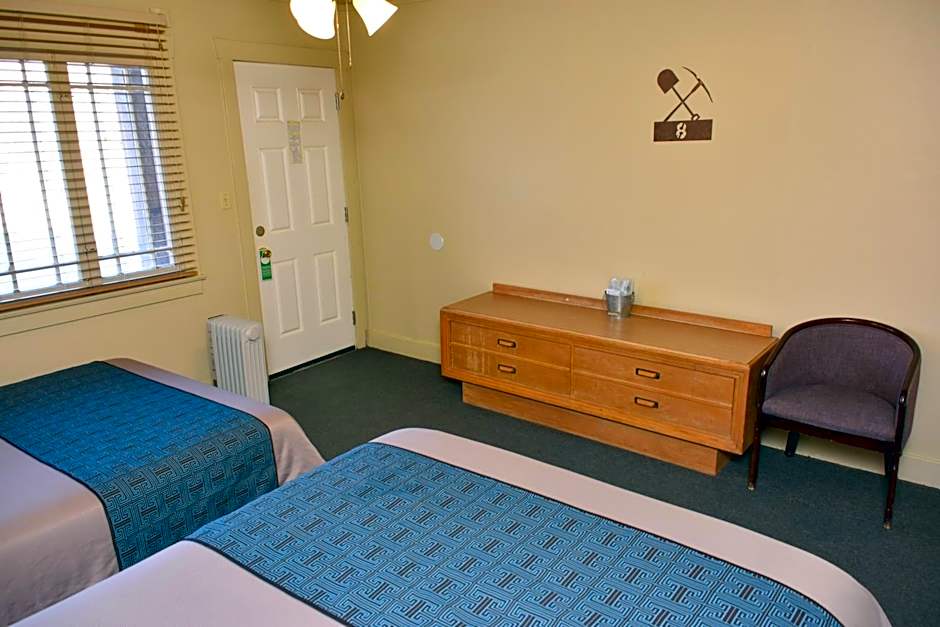 Panamint Springs Motel & Tents