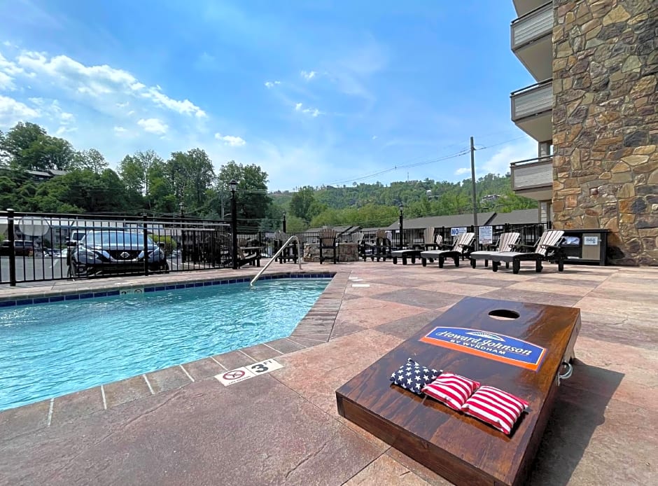 Howard Johnson by Wyndham Downtown Gatlinburg