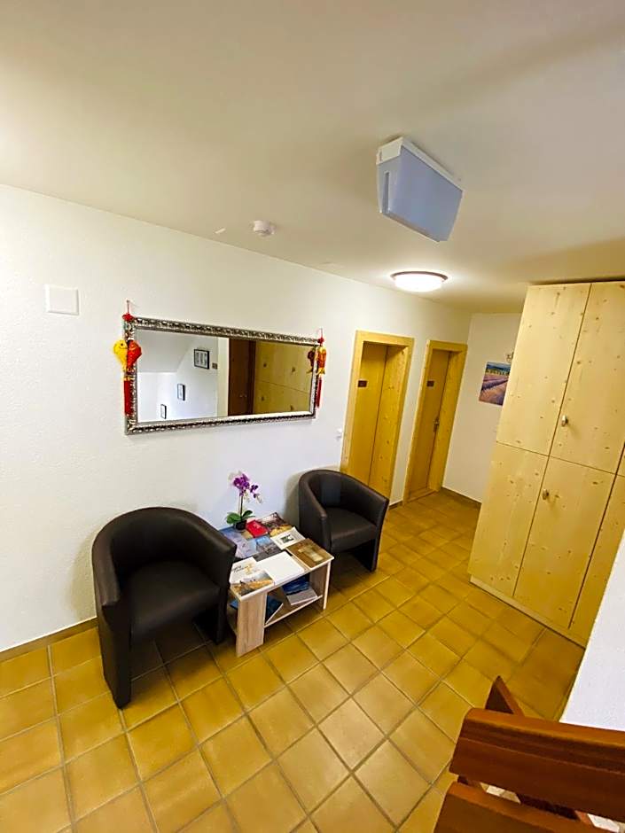 Qi-Lin Hotel Restaurant