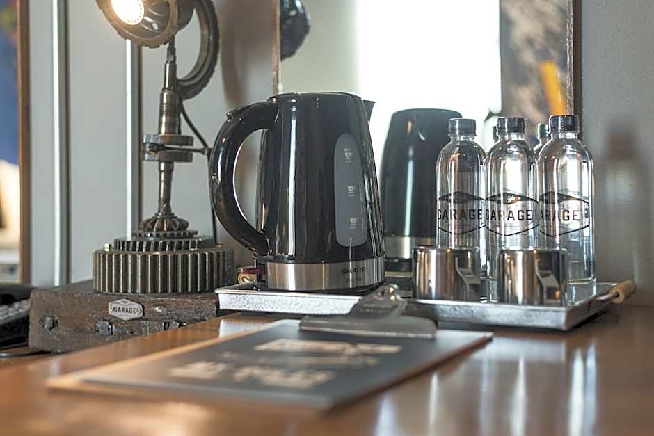 Mestyle Garage Hotel