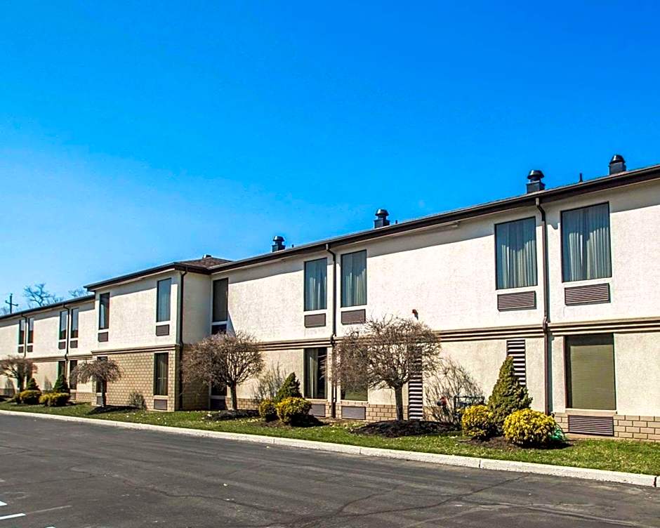 Quality Inn & Suites NJ State Capital Area