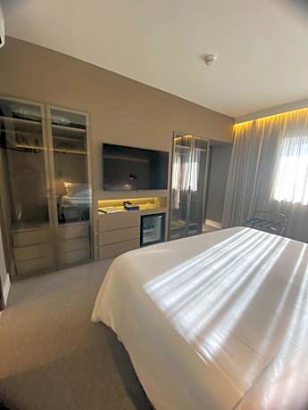 King Suite with Spa Bath