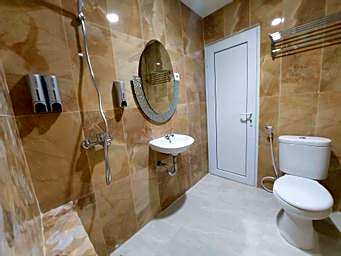 Rons City Hotel near Simpang Lima Semarang Mitra RedDoorz