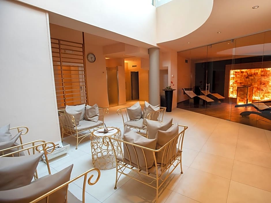 Hotel Chrys