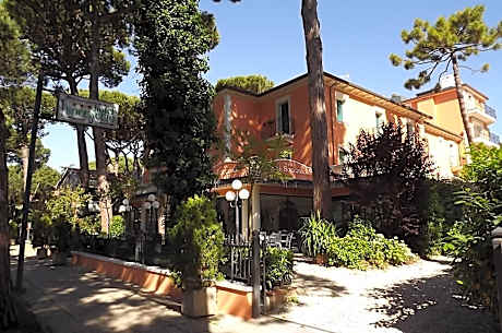 Hotel Boccaccio-free parking-