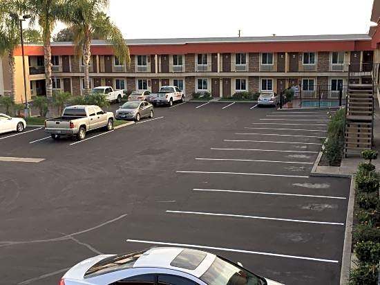 Ontario Inn & Suites