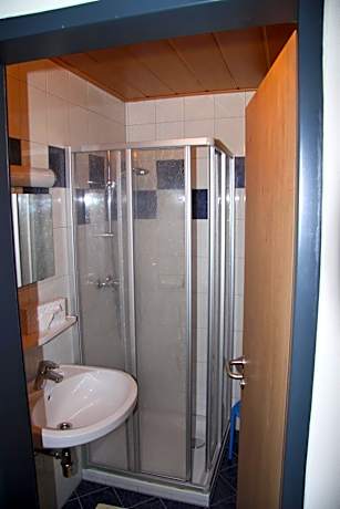 Double Room (1 Adult)