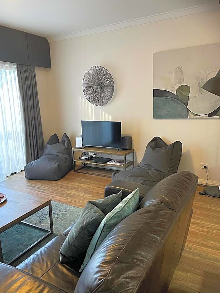 Photo 1 of 4 of 2 Bedroom Apartment, Garden View