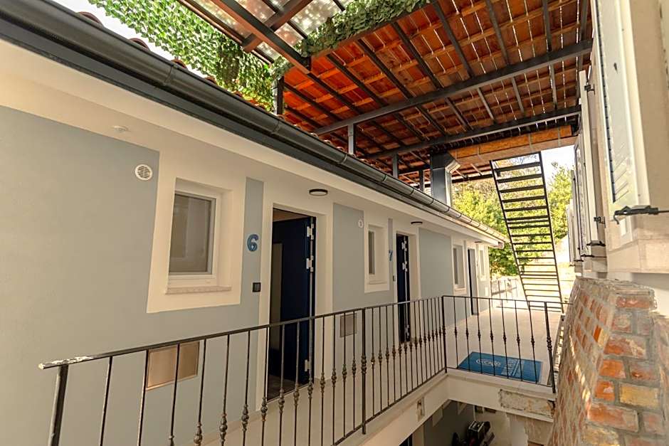 Blue Pearl Elite Apartments