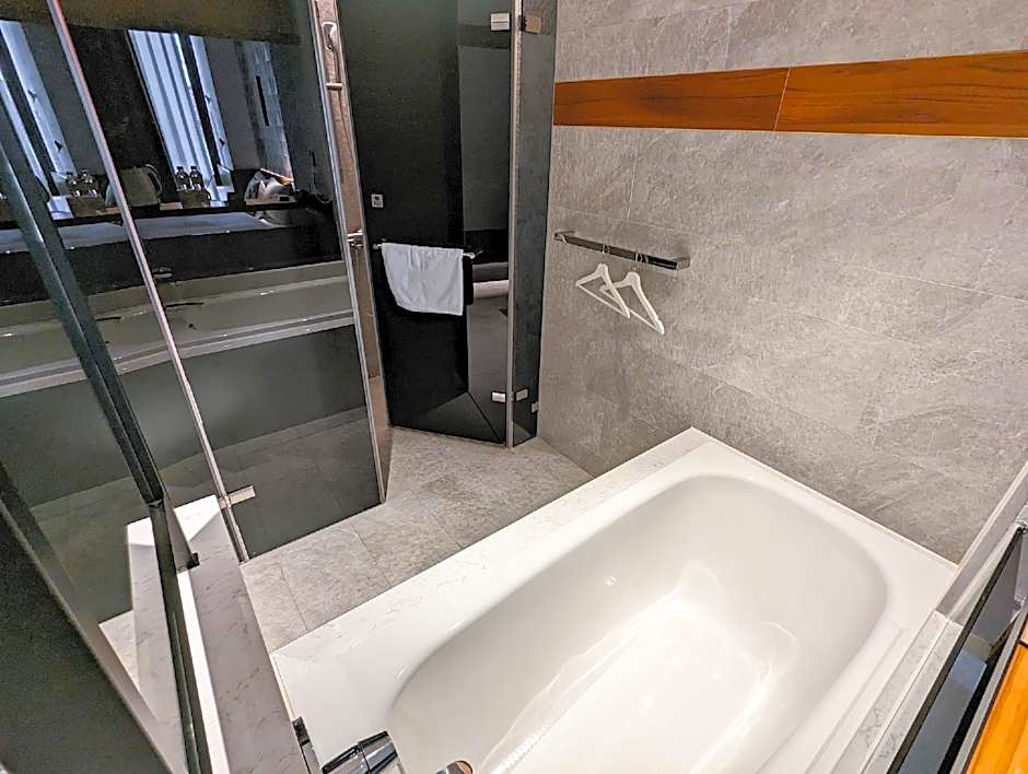 CHECK inn Taichung Zhongshan