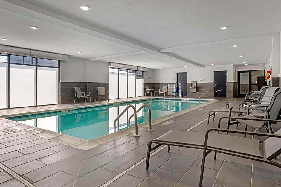 Comfort Inn & Suites Clarksville - Louisville North