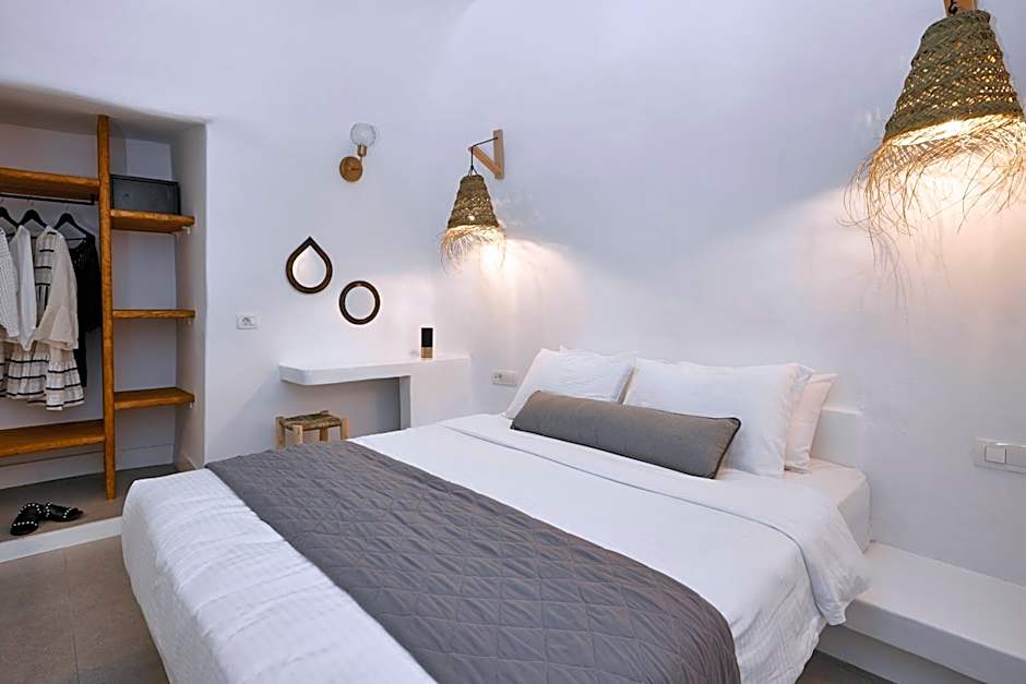 Virginia's Cave Villas