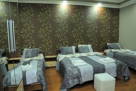 Classic Quadruple Room