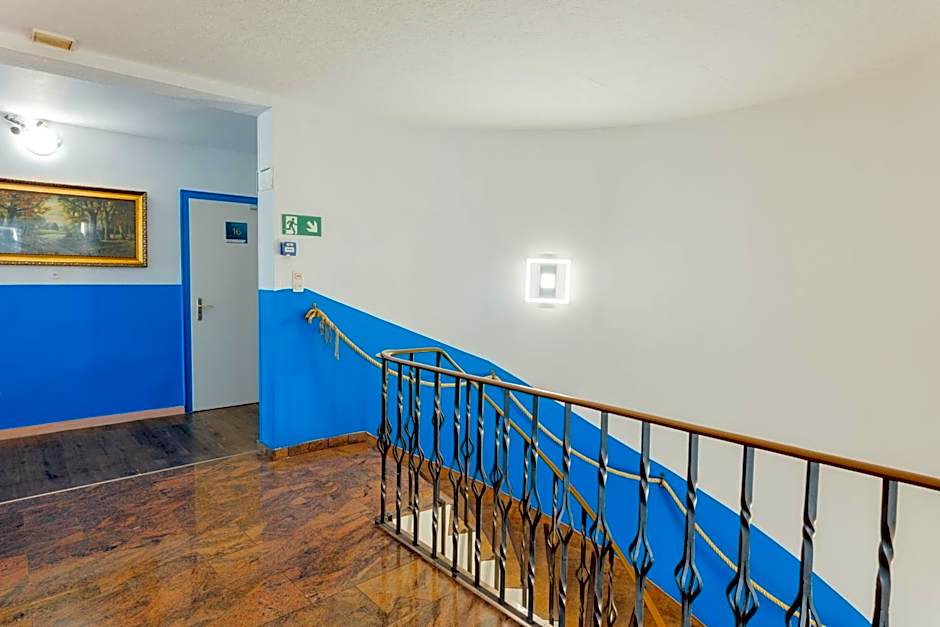 Hotel Hanseat Hamburg - Free Parking