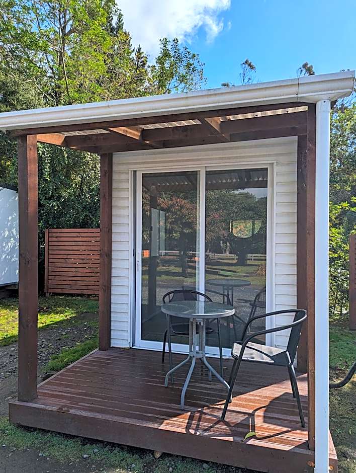 Sapphire Springs Holiday Park and Thermal Pools