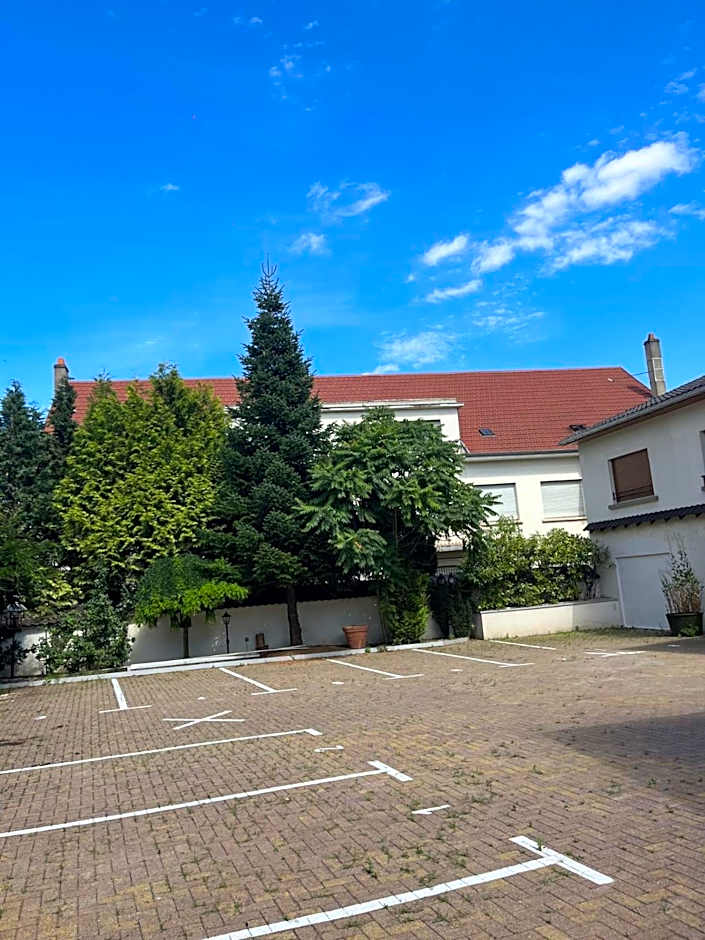 Appart'Hôtel Elite Forbach Centre