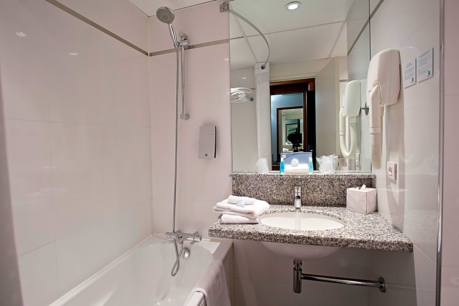 Holiday Inn Bordeaux Sud - Pessac by IHG