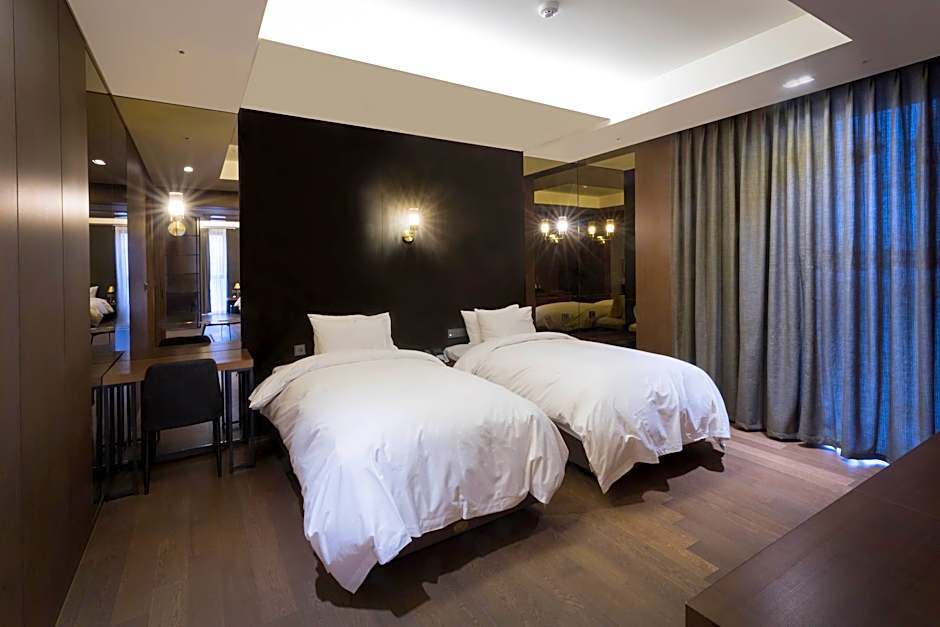 Hotel East9