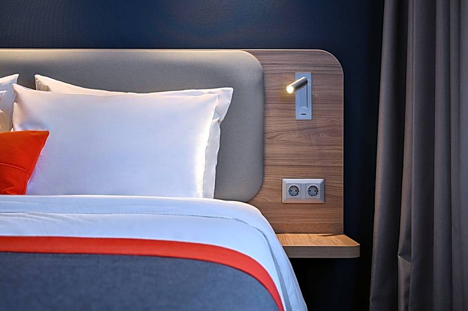 Holiday Inn Express Almaty By IHG