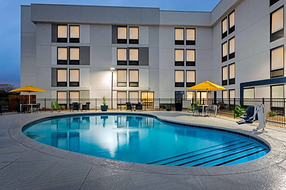 Hampton Inn By Hilton Kansas City-Airport