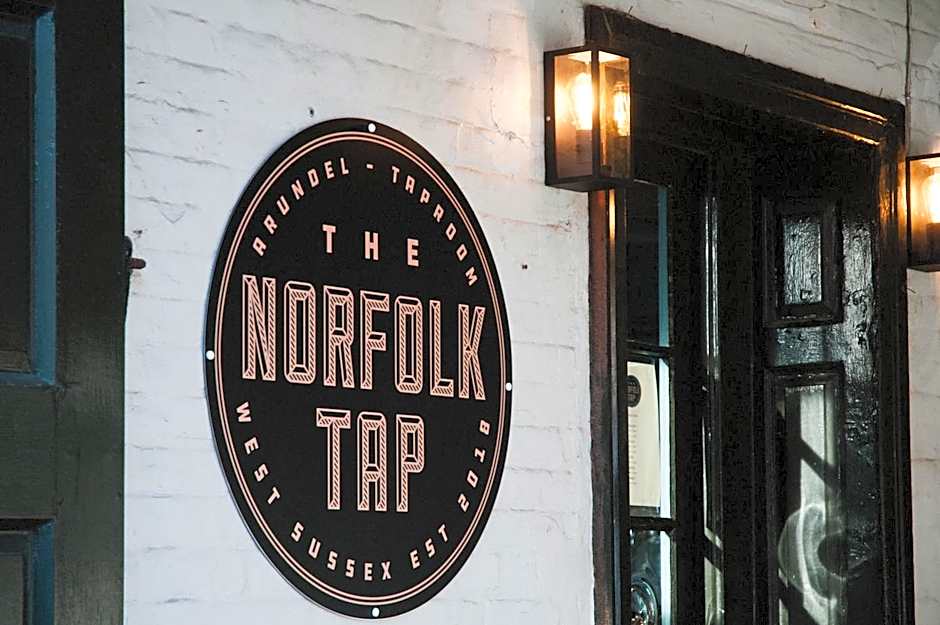 Norfolk Arms Hotel