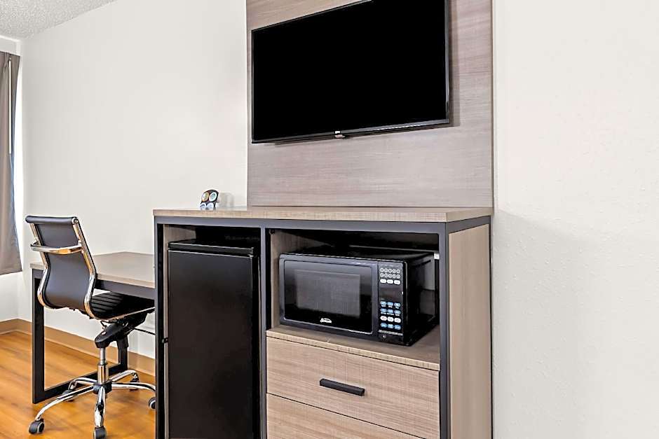 Red Lion Inn & Suites Pontoon Beach