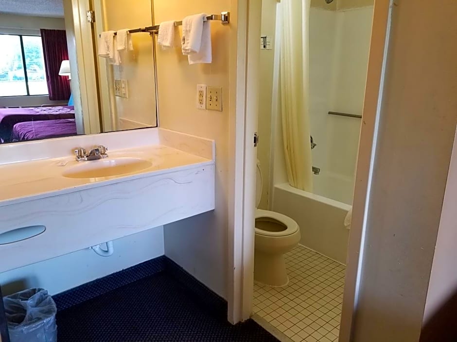 American Inn Chesapeake - Portsmouth