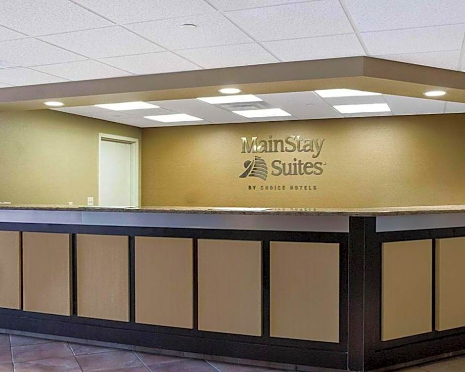 MainStay Suites Bismarck