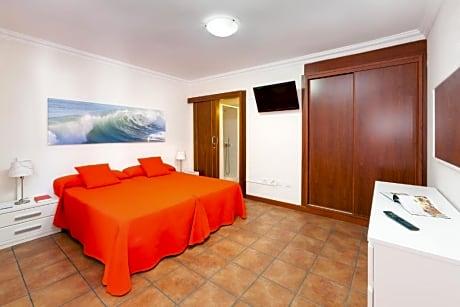 FAMILY ROOM WITH SEA VIEW