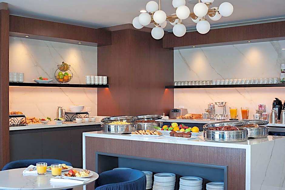 Delta Hotels by Marriott Victoria Ocean Pointe Resort