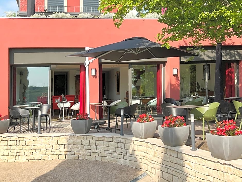 Hôtel Restaurant La Montagne De Brancion