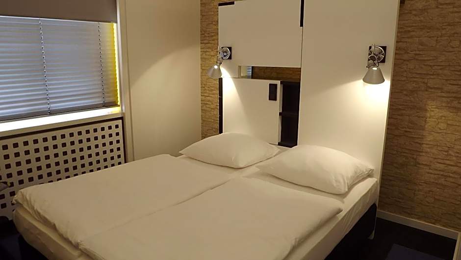 Hotel Cristall - Frankfurt City