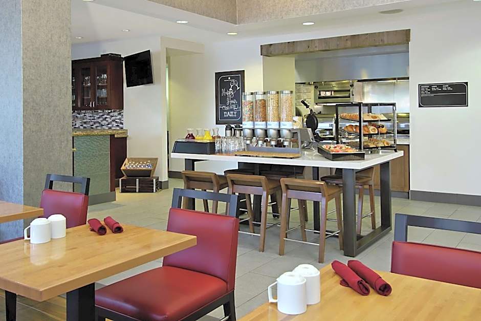 Hilton Garden Inn Sonoma County Airport